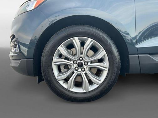 Blue Metallic 2023 Ford Edge Titanium