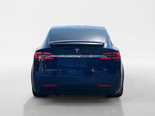 Deep Blue Metallic 2017 Tesla Model X 75D