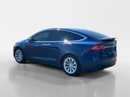 Deep Blue Metallic 2017 Tesla Model X 75D