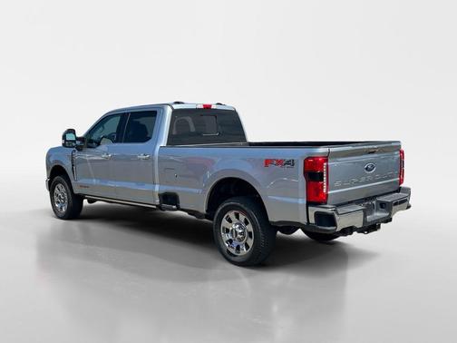 Iconic Silver Metallic 2024 Ford F-250 Lariat