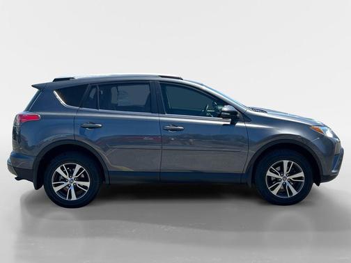 Magnetic Gray Metallic 2016 Toyota RAV4 XLE