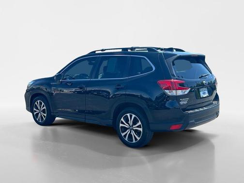 Crystal Black Silica 2021 Subaru Forester Limited