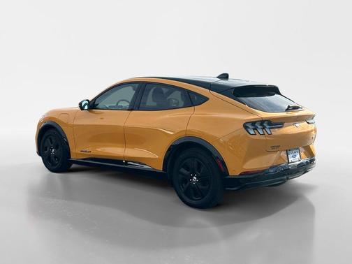 2022 Ford Mustang Mach-E California Route 1