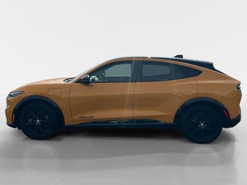 2022 Ford Mustang Mach-E California Route 1