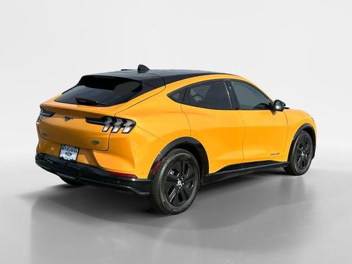 2022 Ford Mustang Mach-E California Route 1