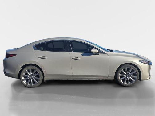 2023 Mazda Mazda3 FWD w/Preferred Package