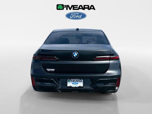 2024 BMW i7 M70