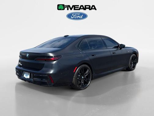 2024 BMW i7 M70