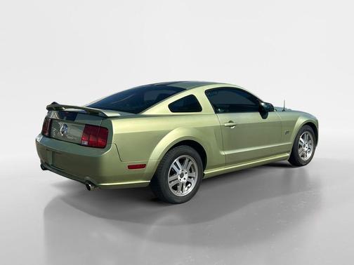Green 2005 Ford Mustang