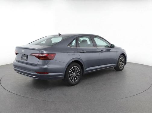 Platinum Gray Metallic 2019 Volkswagen Jetta 1.4T SE