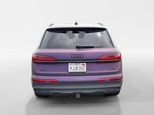 Mythos Black Metallic 2023 Audi Q7 55 Prestige