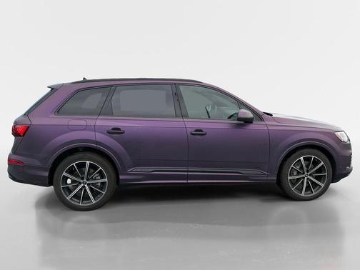 Mythos Black Metallic 2023 Audi Q7 55 Prestige