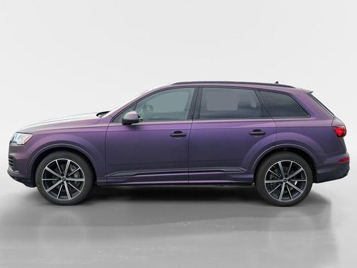 Mythos Black Metallic 2023 Audi Q7 55 Prestige