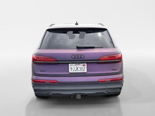 Mythos Black Metallic 2023 Audi Q7 55 Prestige
