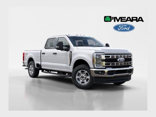 Oxford White 2027 Ford F-250 XLT