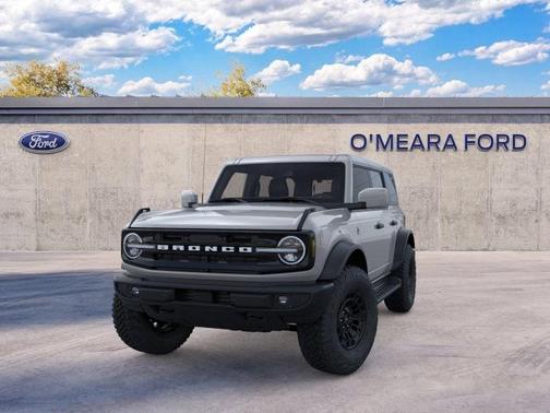 Avalanche Gray 2026 Ford Bronco Outer Banks