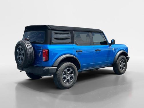 Velocity Blue Metallic 2024 Ford Bronco Big Bend