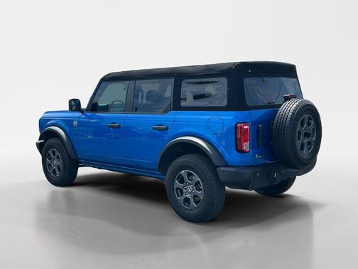 Velocity Blue Metallic 2024 Ford Bronco Big Bend