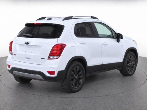 Summit White 2021 Chevrolet Trax LT