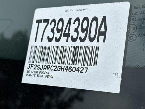 Ice Silver Metallic 2016 Subaru Forester 2.5i Limited