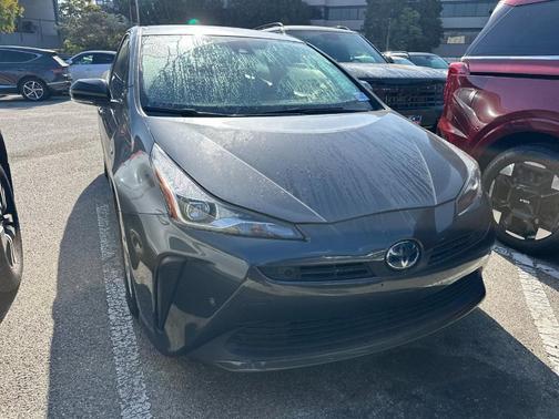 2022 Toyota Prius LE