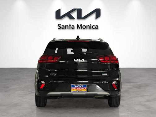 2022 Kia Niro LXS