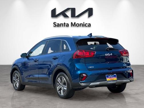 Deep Cerulean 2022 Kia Niro LXS