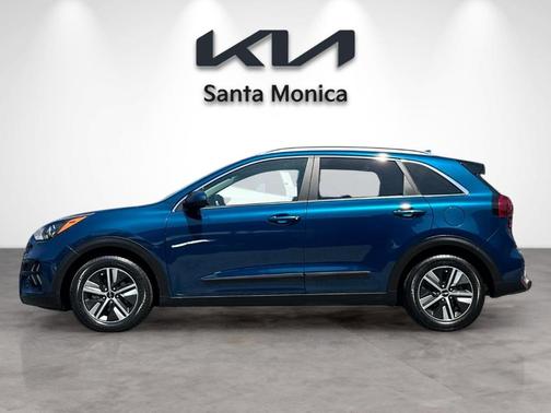 Deep Cerulean 2022 Kia Niro LXS