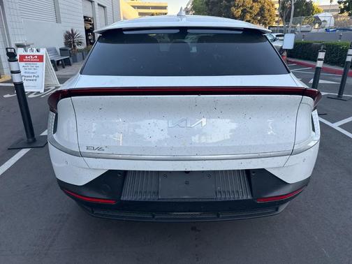 2024 Kia EV6 Light
