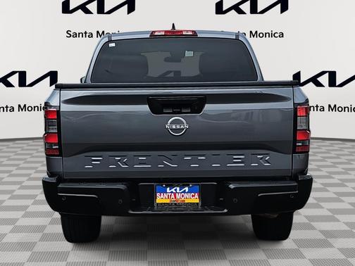 2022 Nissan Frontier S