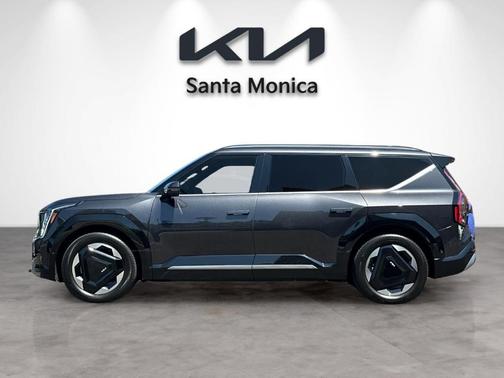Metal 2024 Kia EV9 Land