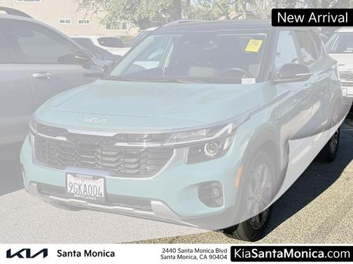 Blue / Black 2024 Kia Seltos S