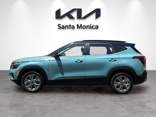 Blue / Black 2024 Kia Seltos S