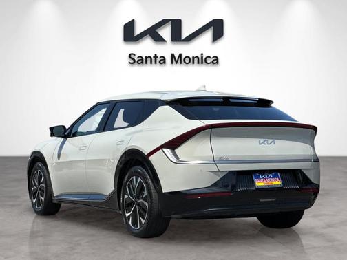 Glacier 2023 Kia EV6 Wind