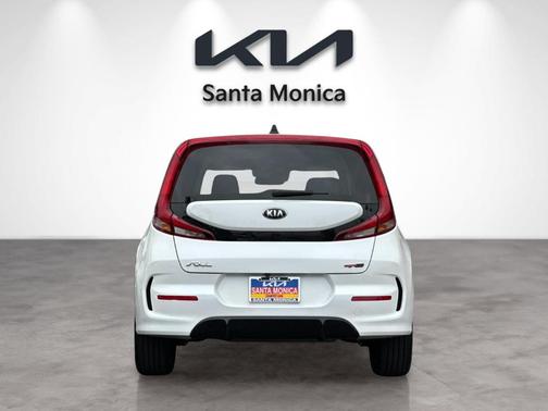 Snow White Pearl 2021 Kia Soul GT-Line 2.0L