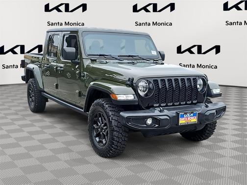 2022 Jeep Gladiator Sport