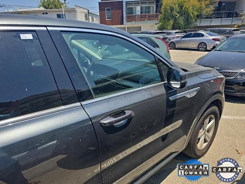 2025 Kia Sorento LX