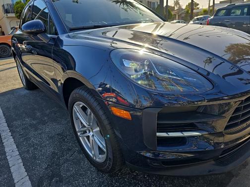2021 Porsche Macan Base