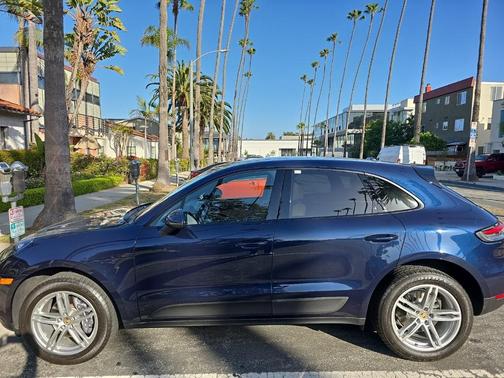 2021 Porsche Macan Base