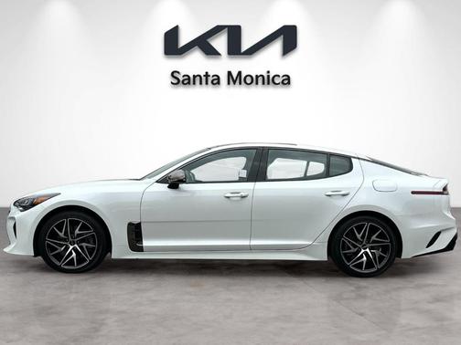 Snow White Pearl 2023 Kia Stinger GT-Line