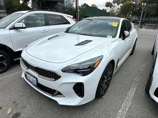 Snow White Pearl 2023 Kia Stinger GT-Line