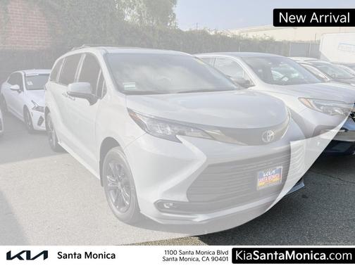Cement 2024 Toyota Sienna Woodland Edition