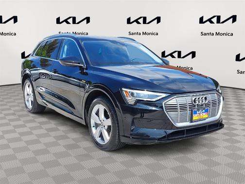 2019 Audi e-tron Premium Plus