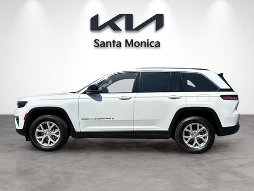 Bright White Clearcoat 2022 Jeep Grand Cherokee Limited