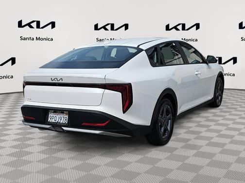 2025 Kia K4 LXS