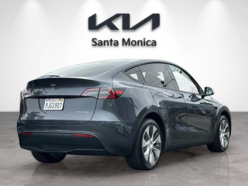 Midnight Silver Metallic 2023 Tesla Model Y Long Range