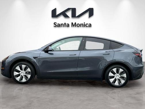 Midnight Silver Metallic 2023 Tesla Model Y Long Range