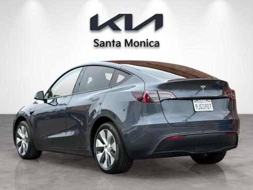 Midnight Silver Metallic 2023 Tesla Model Y Long Range