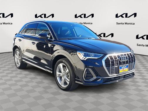 2022 Audi Q3 45 S line Premium