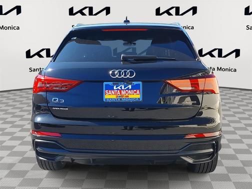 2022 Audi Q3 45 S line Premium